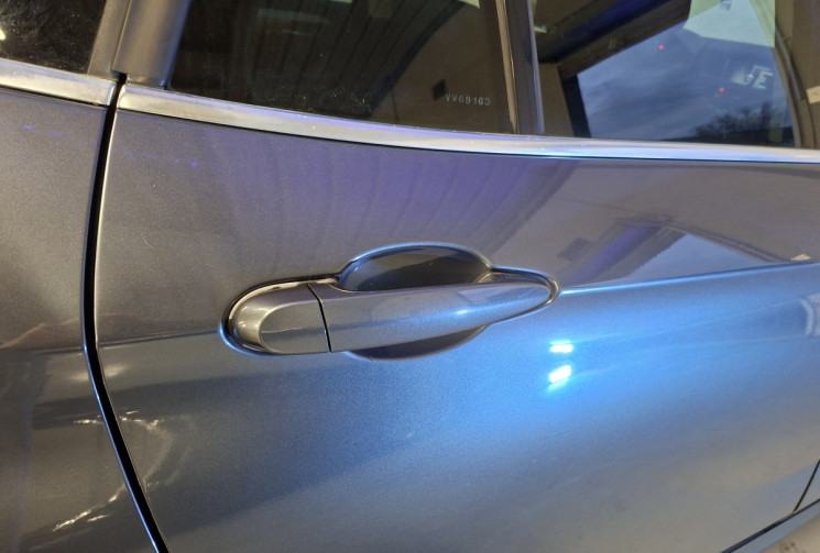 BMW X1 1.8  143  X DRIVE BUSINESS  TOIT OUVRANT ATTELAGE GARANTIE 12 MOIS