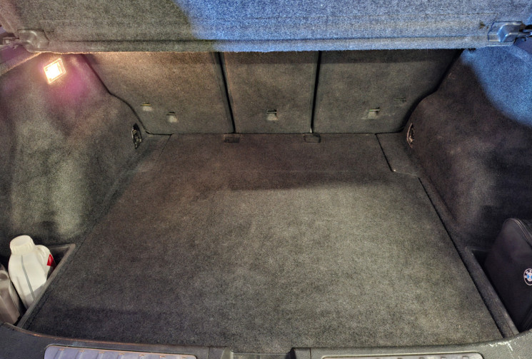 BMW X1 1.8 D 143  X DRIVE BUSINESS  TOIT OUVRANT ATTELAGE GARANTIE 12 MOIS