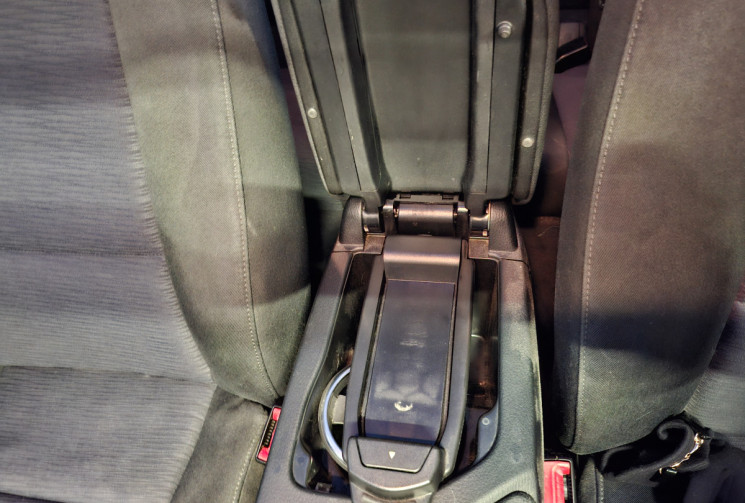 BMW X1 1.8 D 143  X DRIVE BUSINESS  TOIT OUVRANT ATTELAGE GARANTIE 12 MOIS