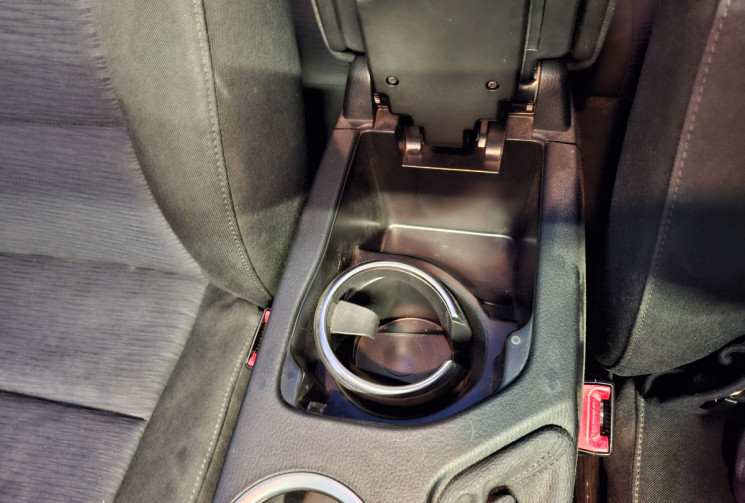 BMW X1 1.8  143  X DRIVE BUSINESS  TOIT OUVRANT ATTELAGE GARANTIE 12 MOIS