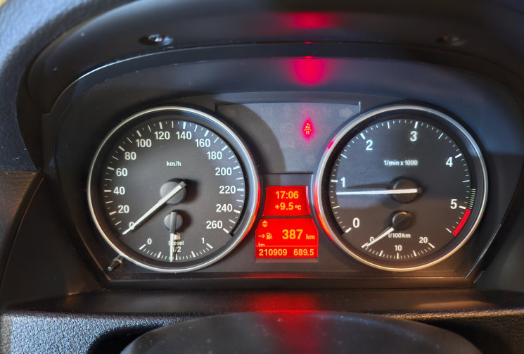 BMW X1 1.8  143  X DRIVE BUSINESS TOIT OUVRANT