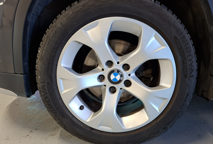 BMW X1 1.8 D 143  X DRIVE BUSINESS  TOIT OUVRANT ATTELAGE 