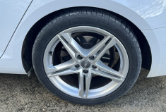 Audi A4 Avant 2.0 TFSI 190 S Tronic S Line / Carplay / Attelage / Cockpit / Keyless