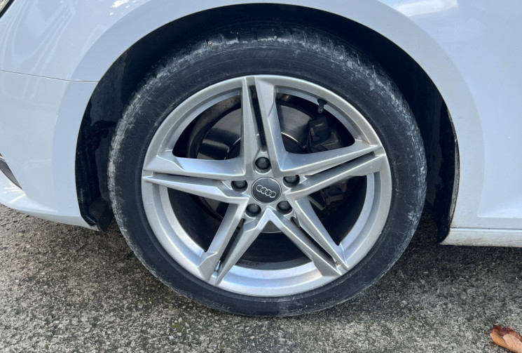 Audi A4 Avant 2.0 TFSI 190 S Tronic S Line / Carplay / Ethanol E85 / Attelage / Cockpit / Keyless