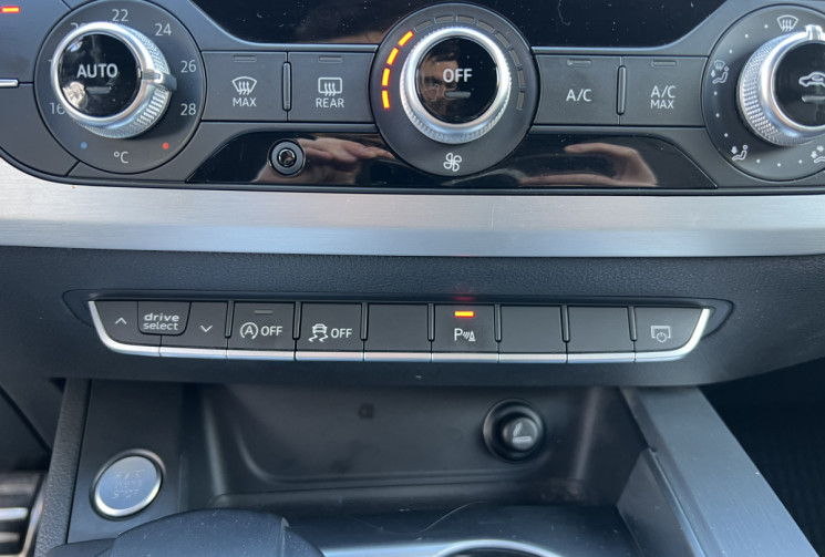 Audi A4 Avant 2.0 TFSI 190 S Tronic S Line / Carplay / Attelage / Cockpit / Keyless