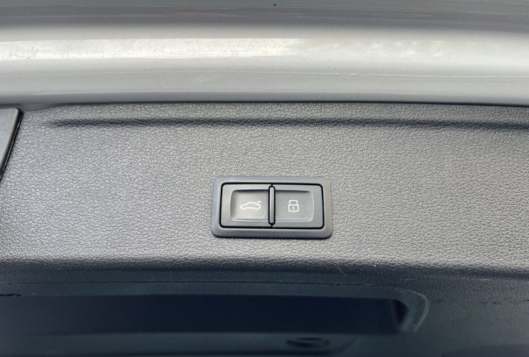 Audi A4 Avant 2.0 TFSI 190 S Tronic S Line / Carplay / Ethanol E85 / Attelage / Cockpit / Keyless