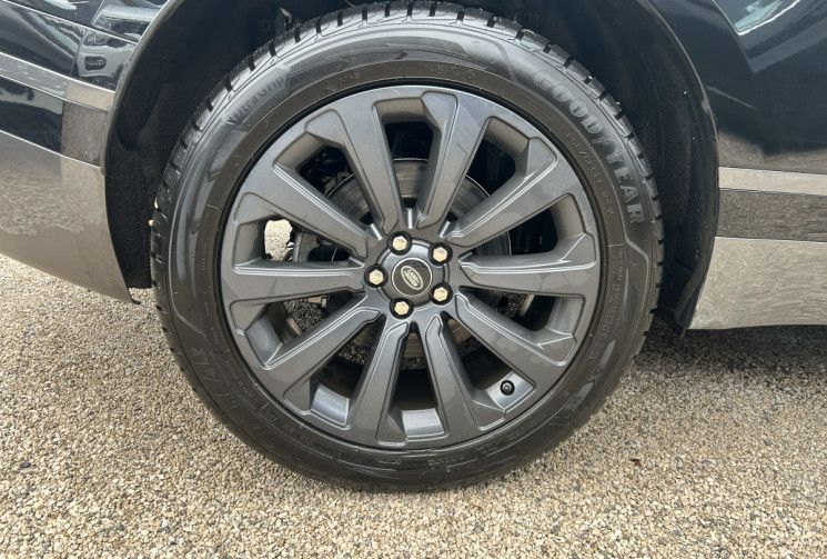 Land-Rover Range Rover Velar 2.0 D240 4WD SE R-DYNAMIC * CARPLAY * FULL LED * TOIT OUVRANT