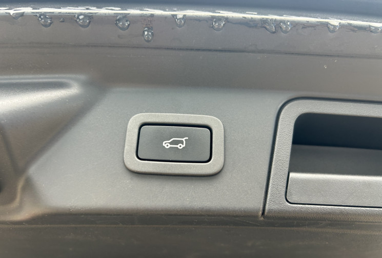 Land-Rover Range Rover Velar 2.0 D240 4WD SE R-DYNAMIC * CARPLAY * FULL LED * TOIT OUVRANT