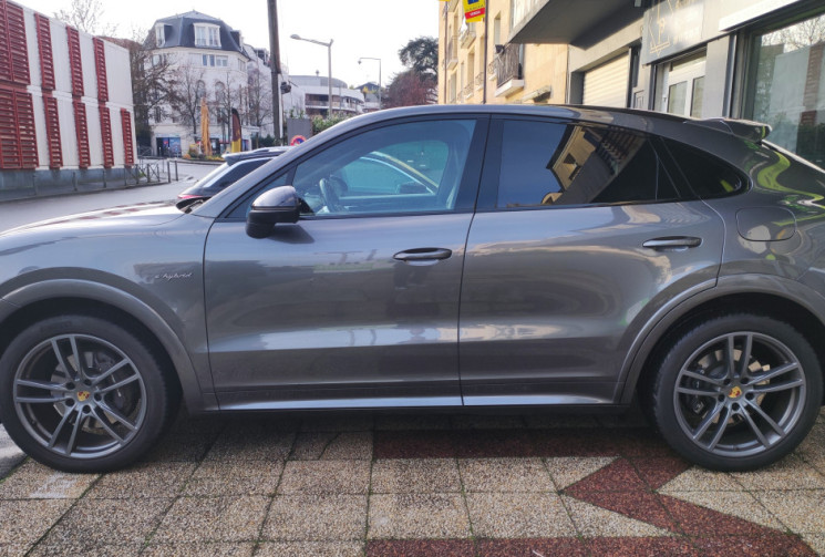 Porsche CAYENNE COUPE E-HYBRID 3.0L V6 462ch BVA FR 