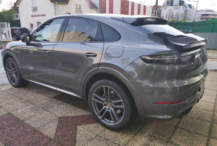 Porsche CAYENNE COUPE E-HYBRID 3.0L V6 462ch BVA FR 