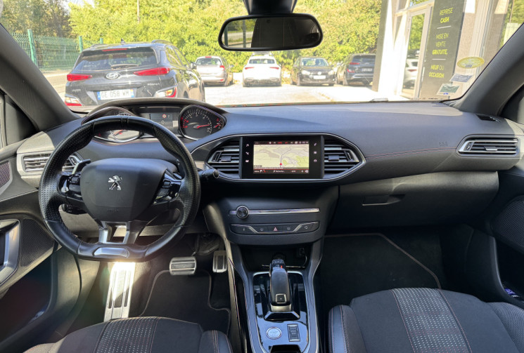 Peugeot 308 GT Line 1.5 Hdi 130 ch EAT8 / Carplay / Toit pano / Entretien complet / Garantie 6 mois