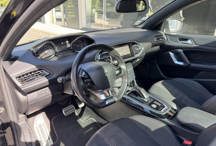 Peugeot 308 GT Line 1.5 Hdi 130 ch EAT8 / Carplay / Toit pano / Entretien complet / Garantie 6 mois
