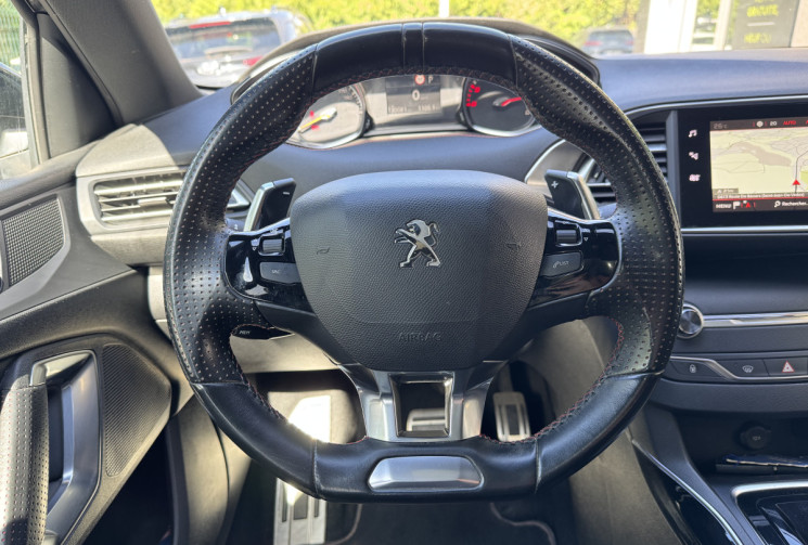 Peugeot 308 GT Line 1.5 Hdi 130 ch EAT8 / Carplay / Toit pano / Entretien complet / Garantie 6 mois