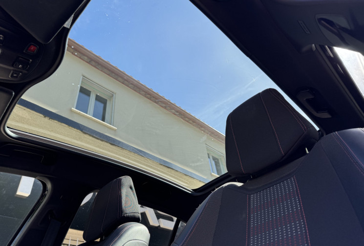 Peugeot 308 GT Line 1.5 Hdi 130 ch EAT8 / Carplay / Toit pano / Entretien complet / Garantie 6 mois