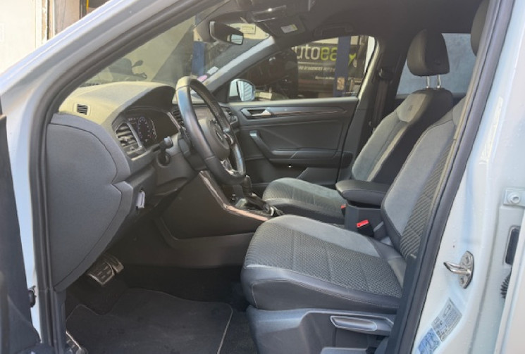 Volkswagen T-Roc r-line 1.5 TSI 150 cv Origine France / ATTELAGE / CARPLAY / CAMERA / 
