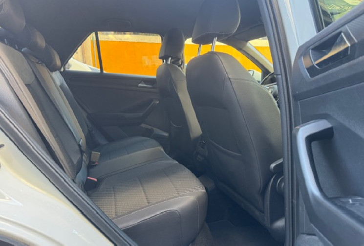 Volkswagen T-Roc r-line 1.5 TSI 150 cv Origine France / ATTELAGE / CARPLAY / CAMERA / 