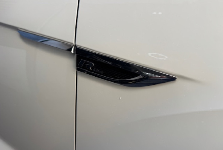 Volkswagen T-Roc r-line 1.5 TSI 150 cv Origine France / ATTELAGE / CARPLAY / CAMERA / 