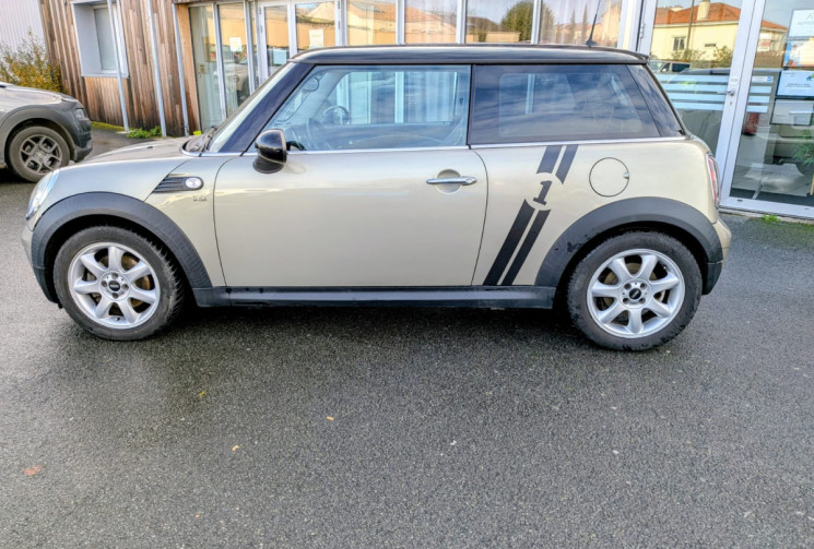 Mini Cooper 2 1.6 I 122 PACK CHILI / TOIT OUVRANT / CHAINE DE DISTRIBUTION / GARANTIE 12 MOIS