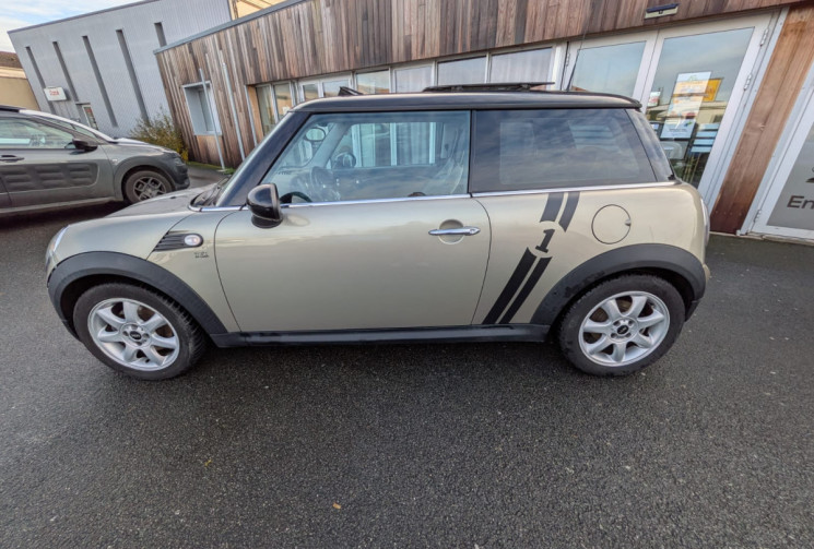 Mini Cooper 2 1.6 I 122 PACK CHILI / TOIT OUVRANT / CHAINE DE DISTRIBUTION / GARANTIE 12 MOIS