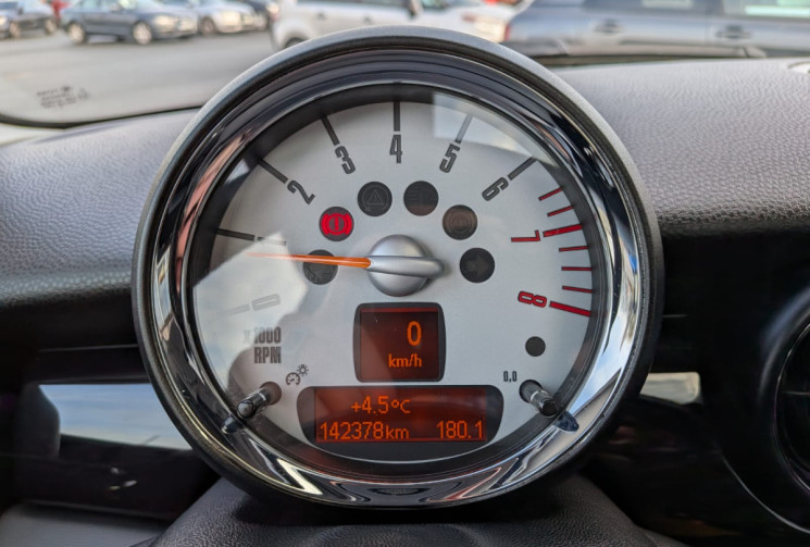 Mini Cooper 2 1.6 I 122 PACK CHILI / TOIT OUVRANT / CHAINE DE DISTRIBUTION / GARANTIE 12 MOIS