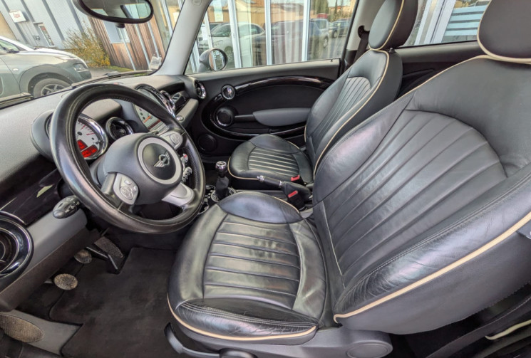 Mini Cooper 2 1.6 I 122 PACK CHILI / TOIT OUVRANT / CHAINE DE DISTRIBUTION / GARANTIE 12 MOIS