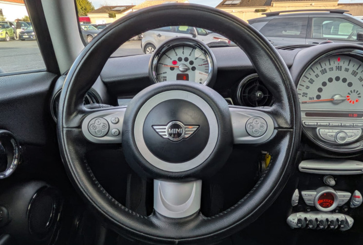 Mini Cooper 2 1.6 I 122 PACK CHILI / TOIT OUVRANT / CHAINE DE DISTRIBUTION / GARANTIE 12 MOIS
