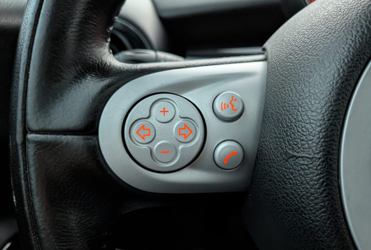 Mini Cooper 2 1.6 I 122 PACK CHILI / TOIT OUVRANT / CHAINE DE DISTRIBUTION / GARANTIE 12 MOIS