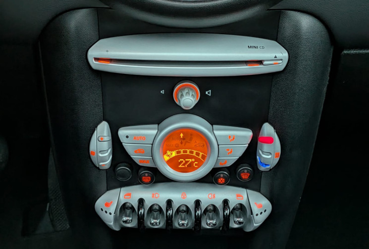 Mini Cooper 2 1.6 I 122 PACK CHILI / TOIT OUVRANT / CHAINE DE DISTRIBUTION / GARANTIE 12 MOIS