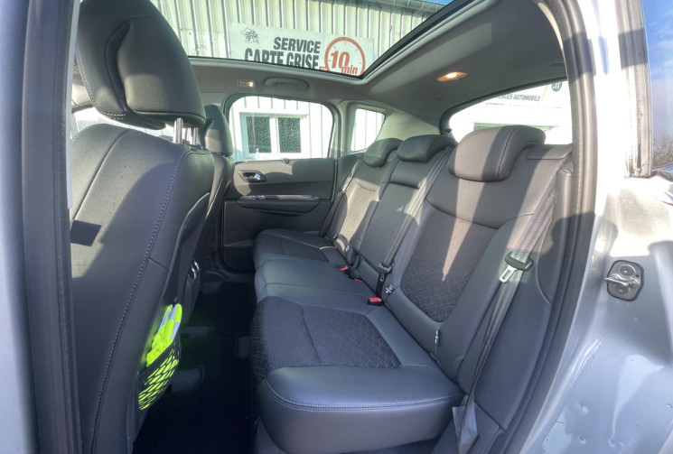 Peugeot 3008 1.6 HDi 115 ch Allure S&S / Toit Pano / Affichage tête haute/ Siège Avd. Rabattable