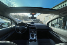 Peugeot 3008 1.6 HDi 115 ch Allure S&S / Toit Pano / Affichage tête haute/ Siège Avd. Rabattable