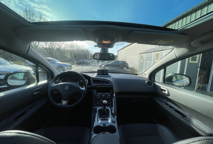 Peugeot 3008 1.6 HDi 115 ch Allure S&S / Toit Pano / Affichage tête haute/ Siège Avd. Rabattable