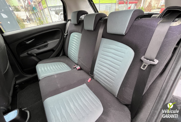 FIAT Punto 1.4 i 77 cv