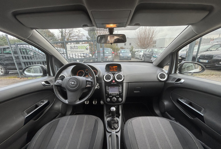 Opel Corsa D / 1.4 / 100 CH / COLOR EDITION