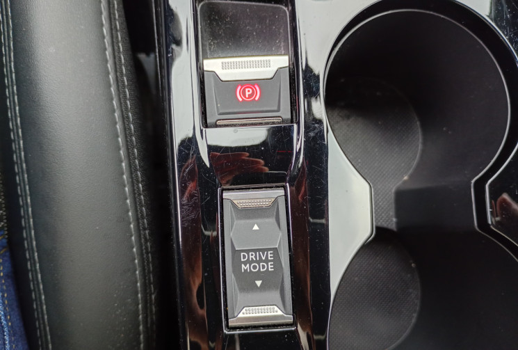 Peugeot 208  GT Line PureTech 100 S&S BVM6 *Distri Faite*