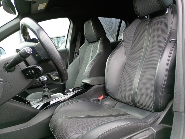 Peugeot 208  GT Line PureTech 100 S&S BVM6 *Distri Faite*