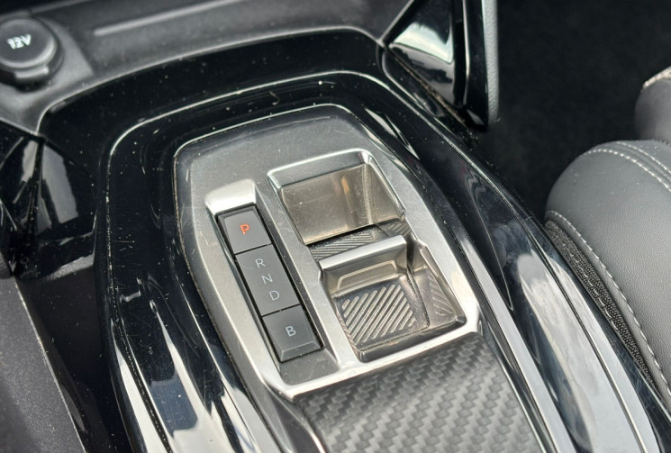 Peugeot 208 Electrique 50 kWh 136ch GT / 1ère main