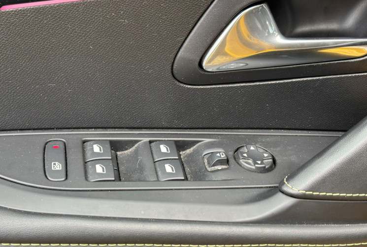 Peugeot 208 Electrique 50 kWh 136ch GT / 1ère main