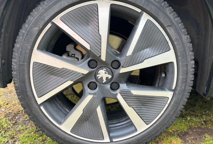 Peugeot 208 Electrique 50 kWh 136ch GT / 1ère main