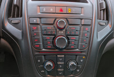 Opel Astra 1.4 I 100 ESSENTIAL / MOTEUR A CHAINE / GARANTIE 12 MOIS