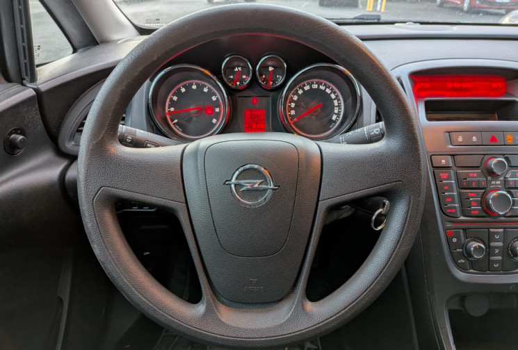 Opel Astra 1.4 I 100 ESSENTIAL / MOTEUR A CHAINE / GARANTIE 12 MOIS