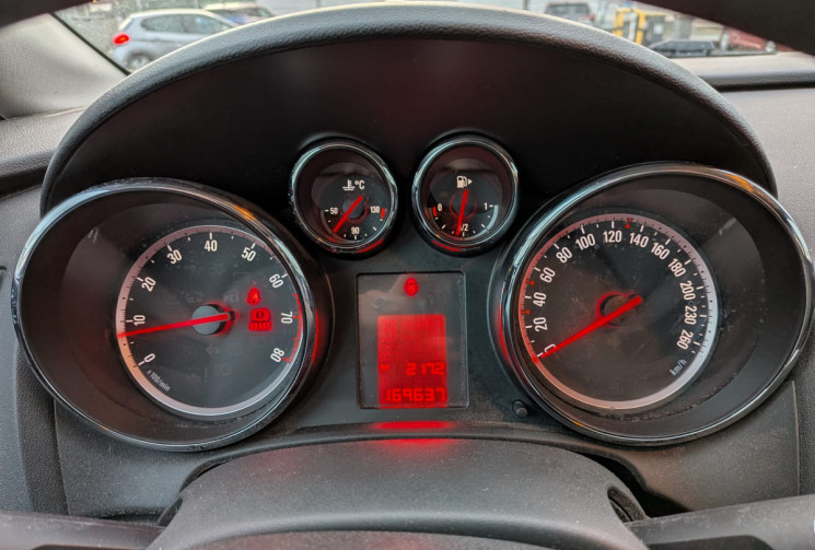 Opel Astra 1.4 I 100 ESSENTIAL / MOTEUR A CHAINE / GARANTIE 12 MOIS