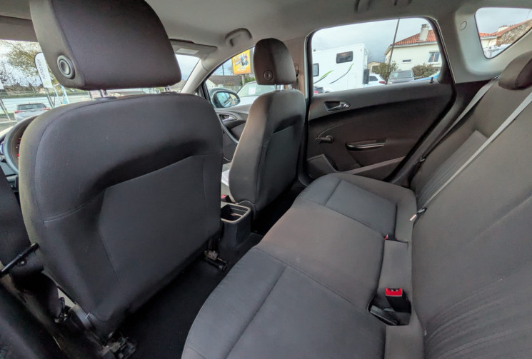 Opel Astra 1.4 I 100 ESSENTIAL / MOTEUR A CHAINE / GARANTIE 12 MOIS