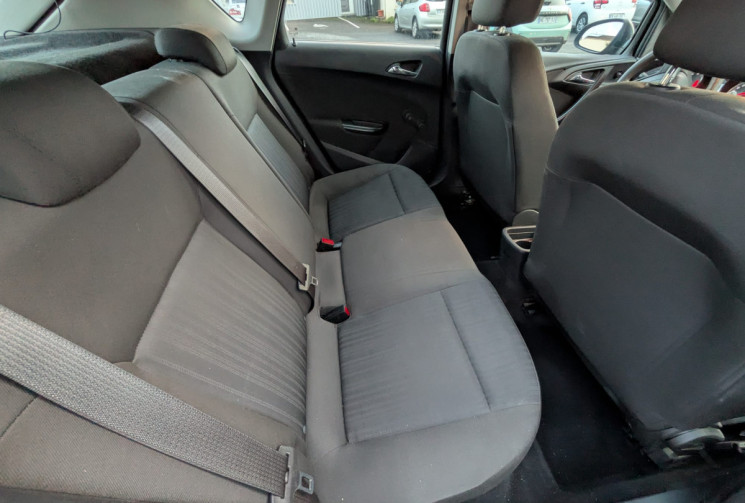 Opel Astra 1.4 I 100 ESSENTIAL / MOTEUR A CHAINE / GARANTIE 12 MOIS