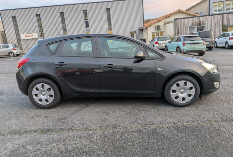 Opel Astra 1.4 I 100 ESSENTIAL / MOTEUR A CHAINE / GARANTIE 12 MOIS