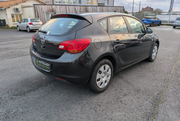 Opel Astra 1.4 I 100 ESSENTIAL / MOTEUR A CHAINE / GARANTIE 12 MOIS