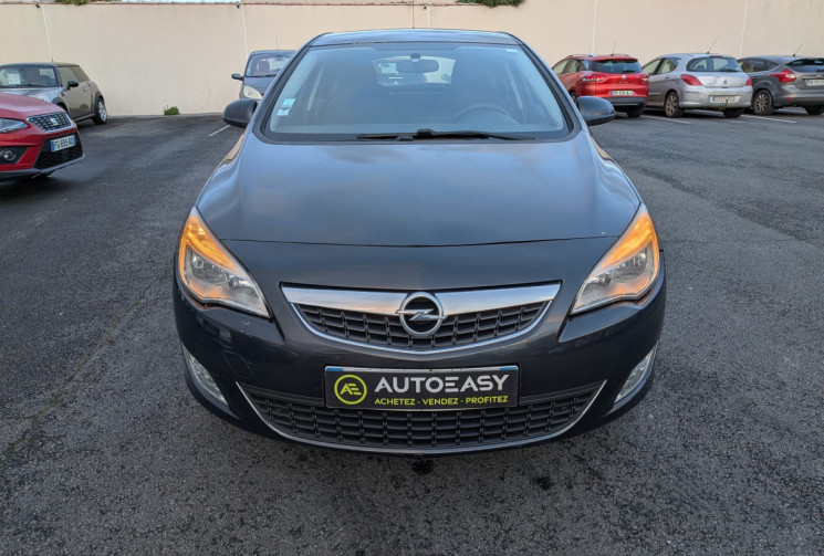 Opel Astra 1.4 I 100 ESSENTIAL / MOTEUR A CHAINE / GARANTIE 12 MOIS