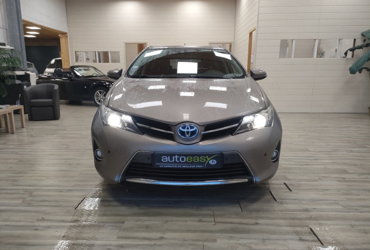 Toyota AURIS  1.8 VVT-i HSD 136h Dynamic 15P 5p ct ok 