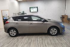 Toyota AURIS  1.8 VVT-i HSD 136h Dynamic 15P 5p ct ok 