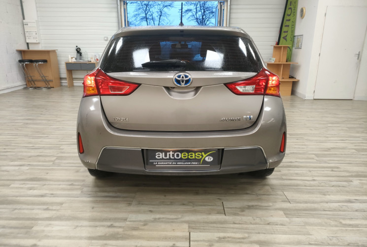 Toyota AURIS  1.8 VVT-i HSD 136h Dynamic 15P 5p ct ok 