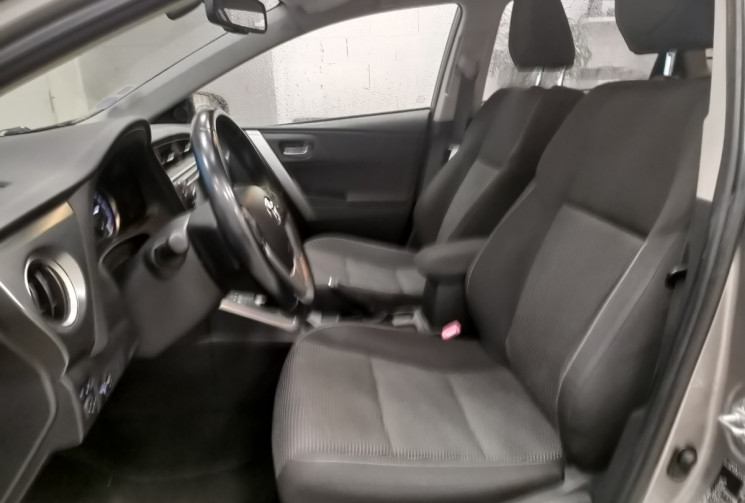 Toyota AURIS  1.8 VVT-i HSD 136h Dynamic 15P 5p ct ok 